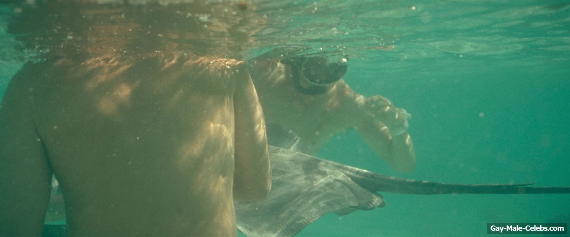 Billy Zane nude in Waltzing With Brando