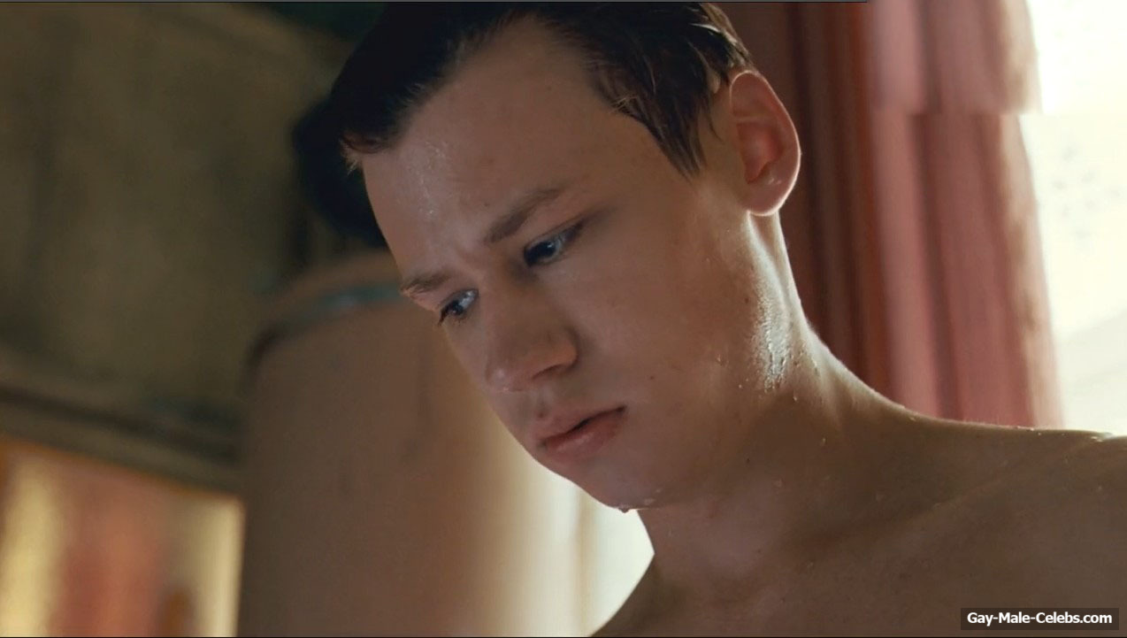 David Kross nude in The Reader