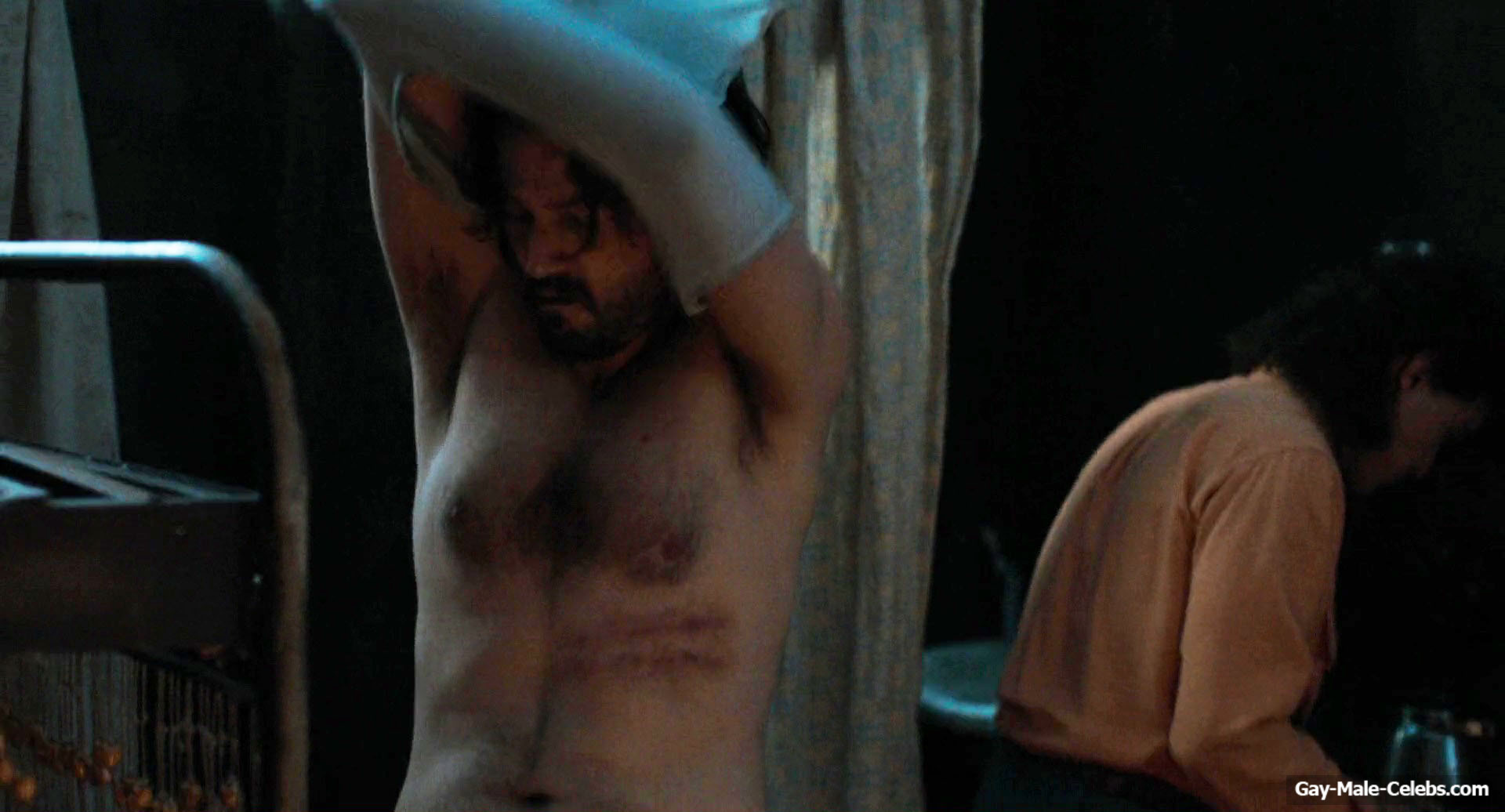 Diego Luna gay sex in Kiss Of The Spider Woman