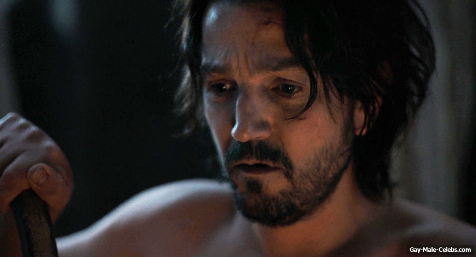 Diego Luna gay sex in Kiss Of The Spider Woman