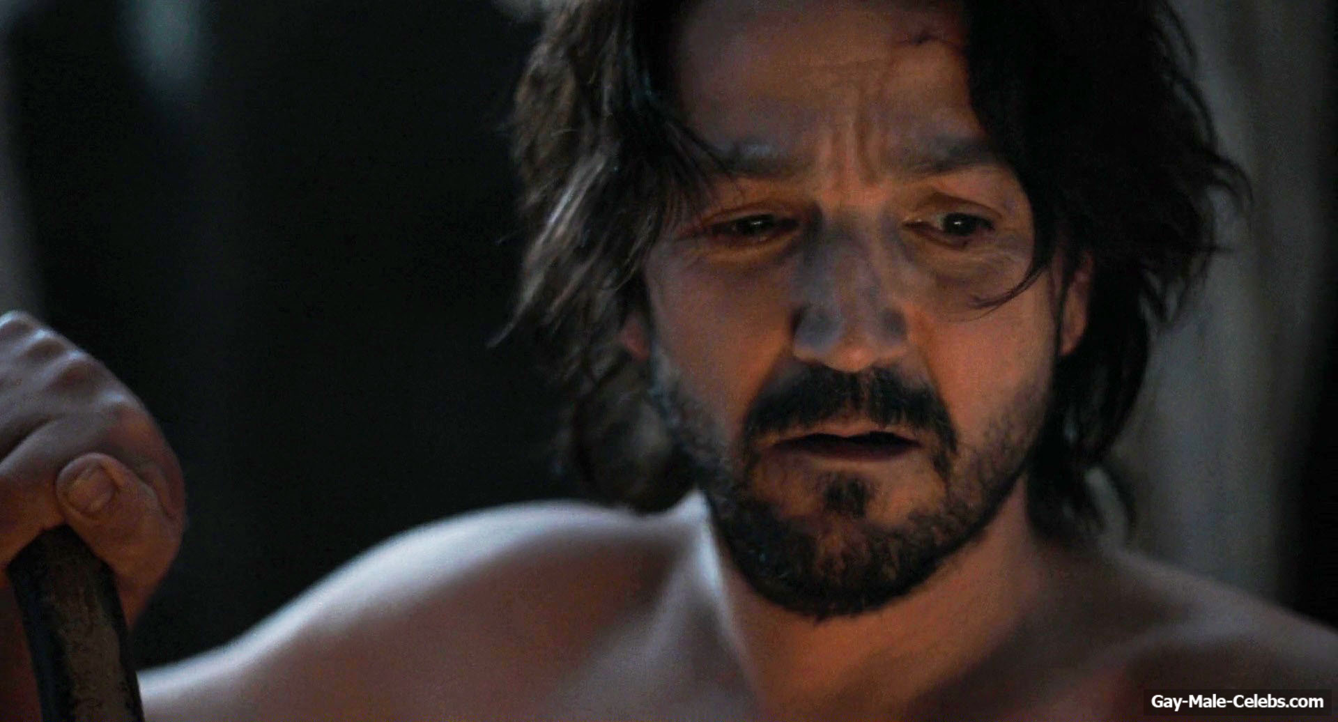 Diego Luna gay sex in Kiss Of The Spider Woman