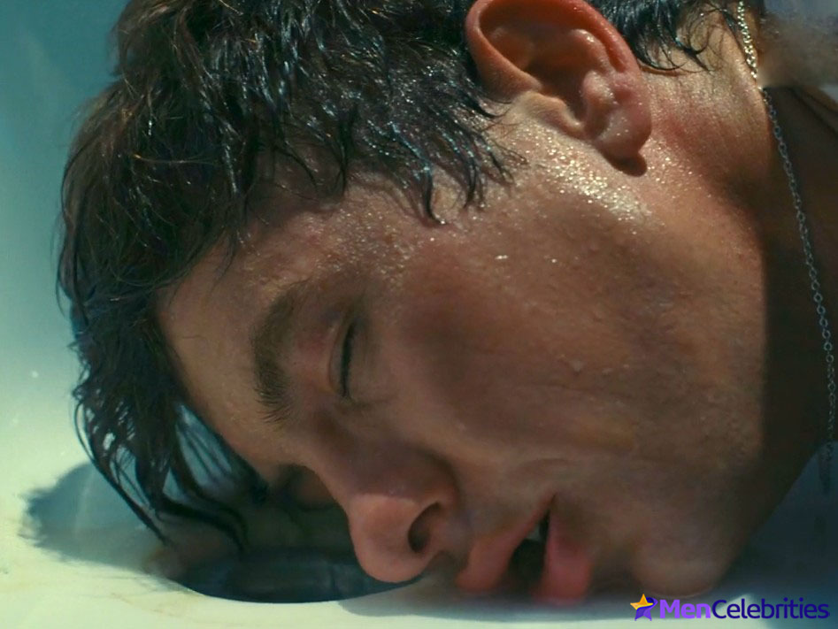 Saltburns Shocking Bathtub Cum Scenes