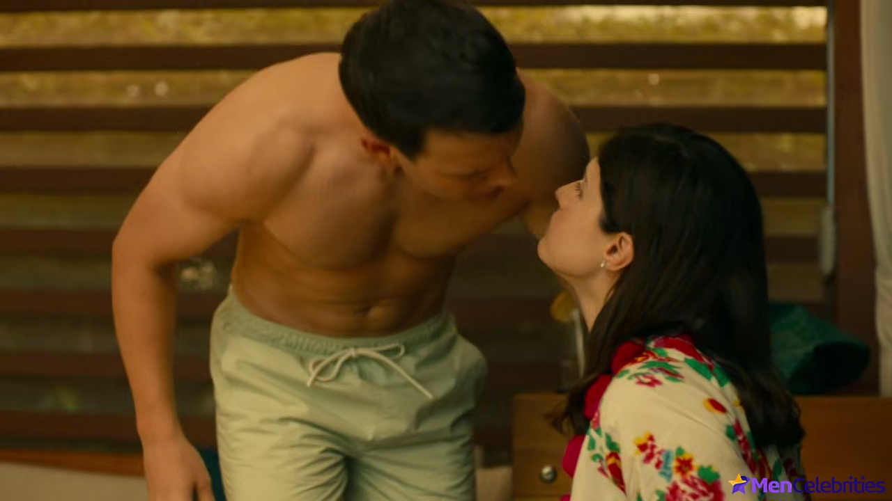 Jake Lacy nude scenes