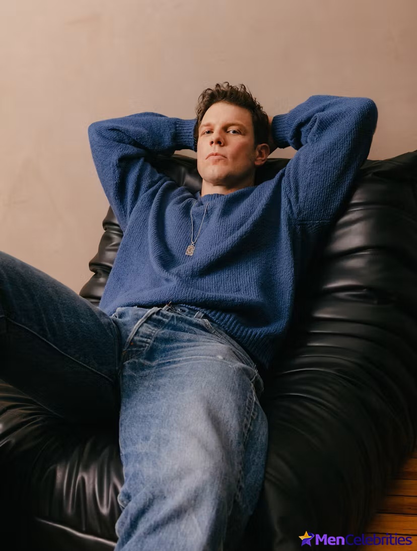 Jake Lacy shirtless photos