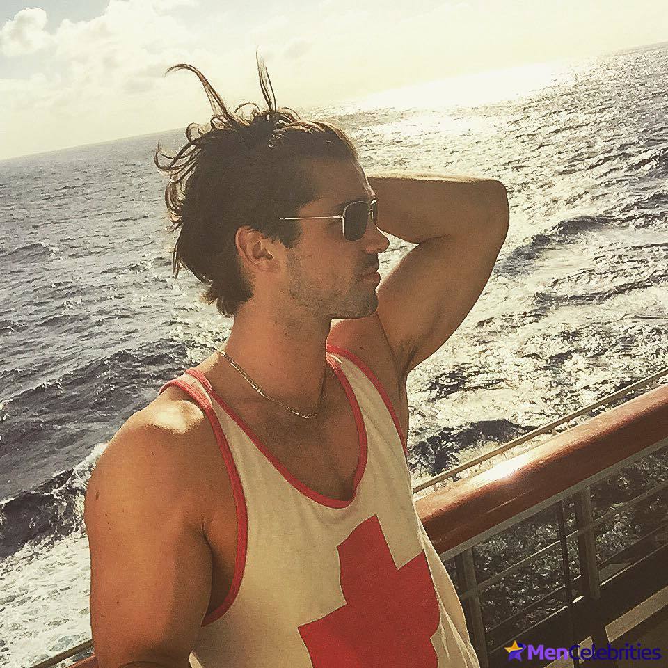 Joey Scarpellino nude pics