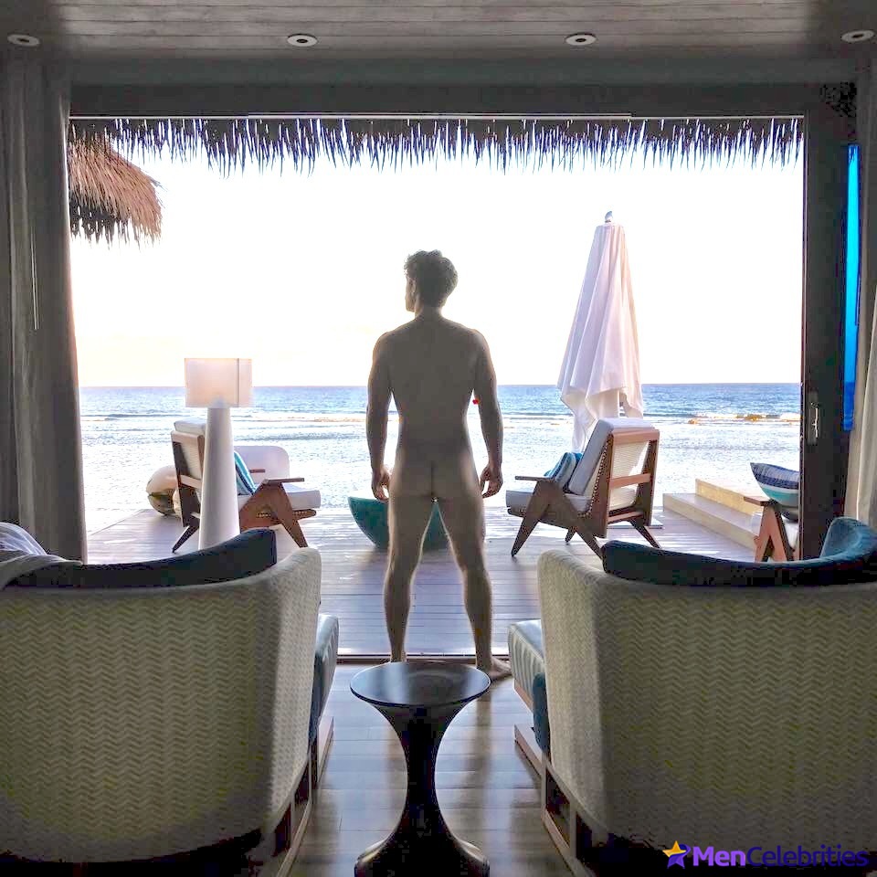 Joey Scarpellino nude