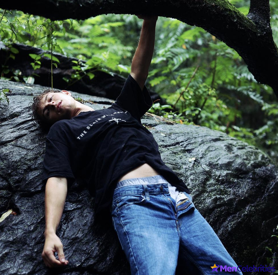 Johnny Berchtold nude photos