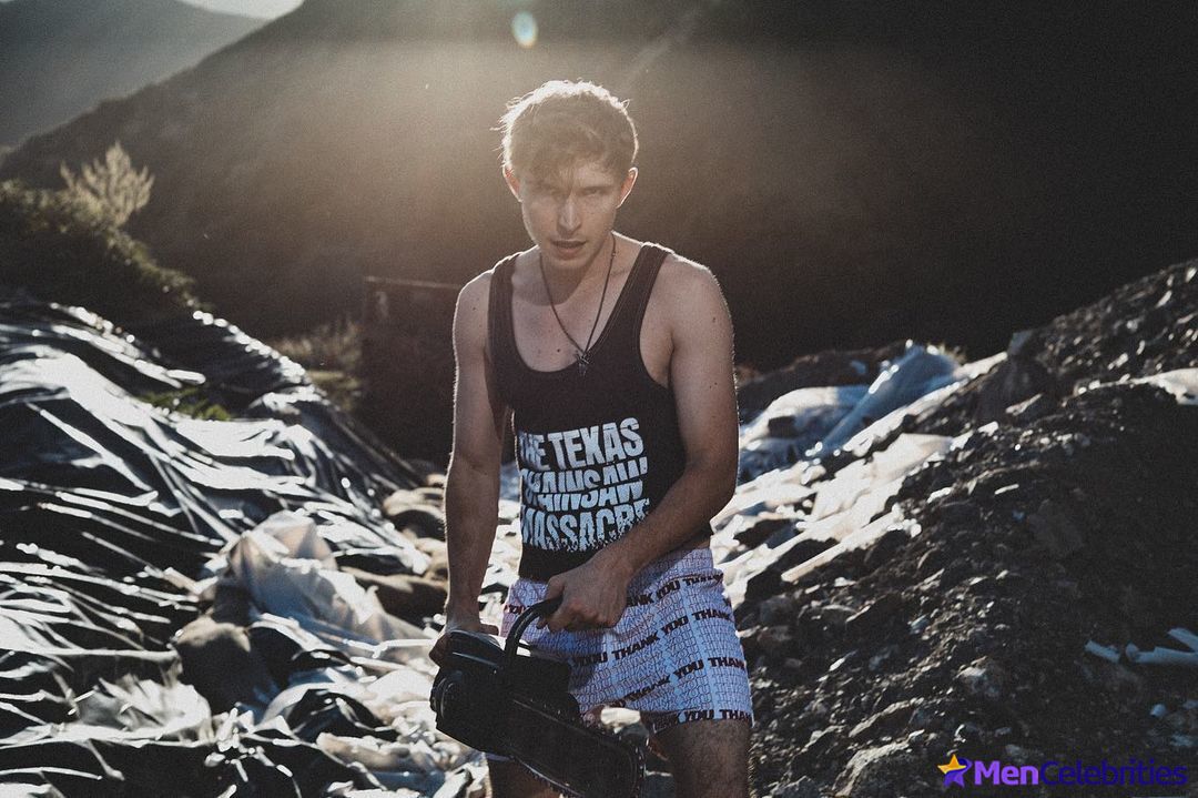 Johnny Berchtold nude photos