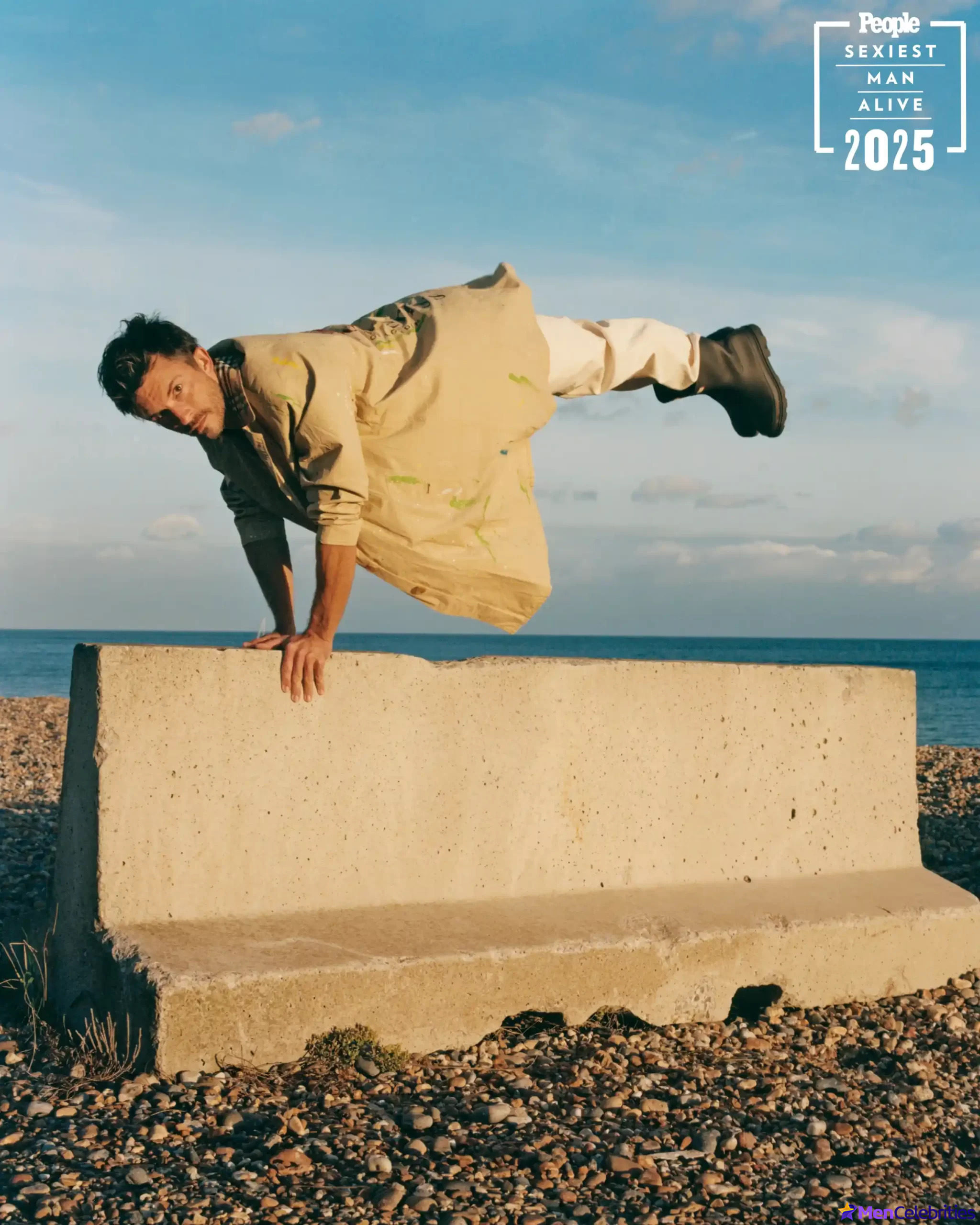 Jonathan Bailey sexy for People