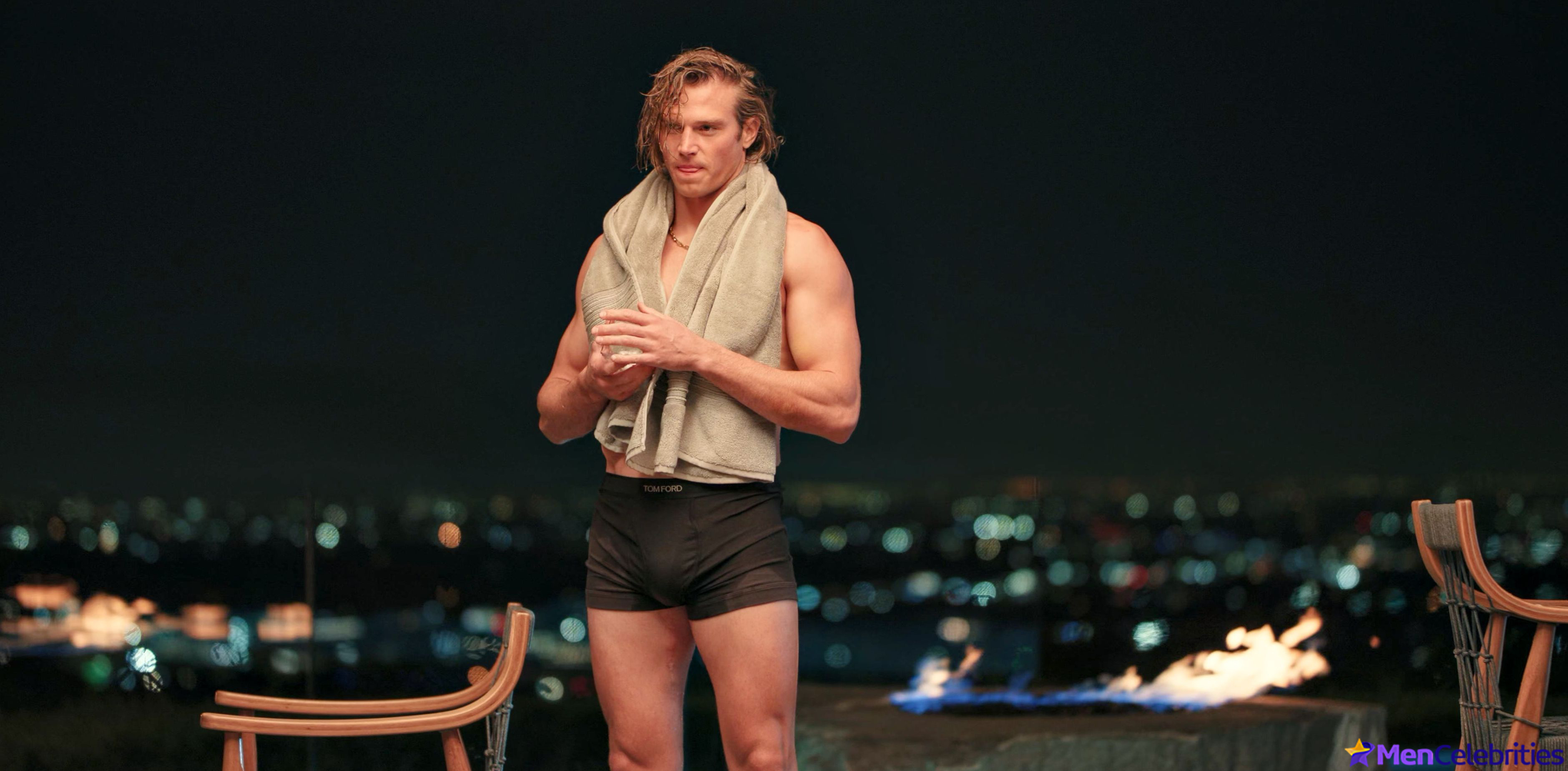 Matthew Noszka dick bulge