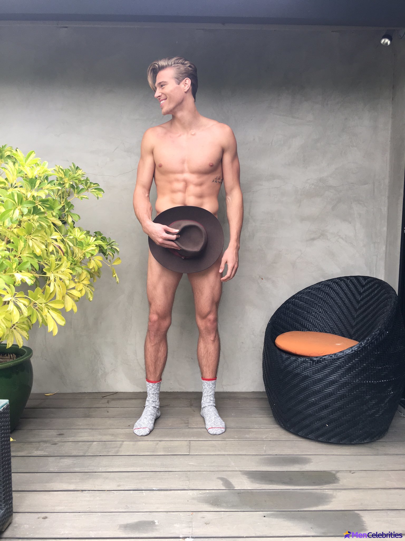 Matthew Noszka naked