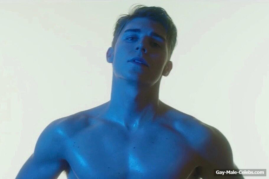 Nolan Gerard Funk nude pics