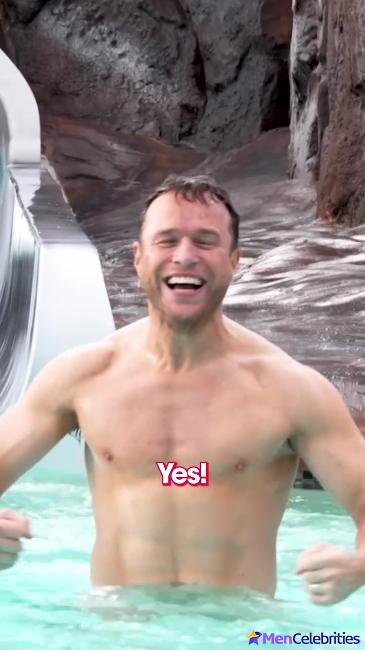 Olly Murs and Mark Wright at Universal Volcano Bay