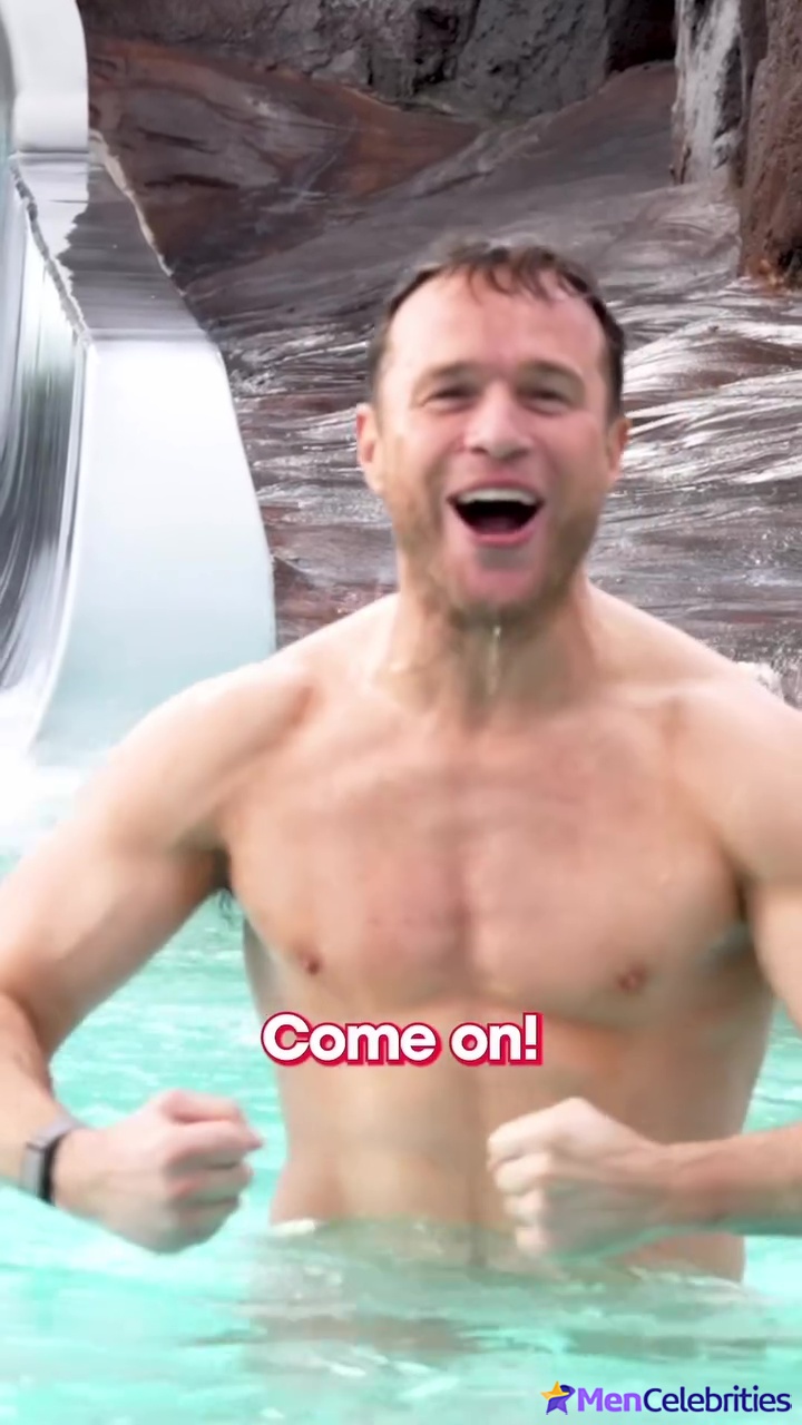 Olly Murs and Mark Wright at Universal Volcano Bay