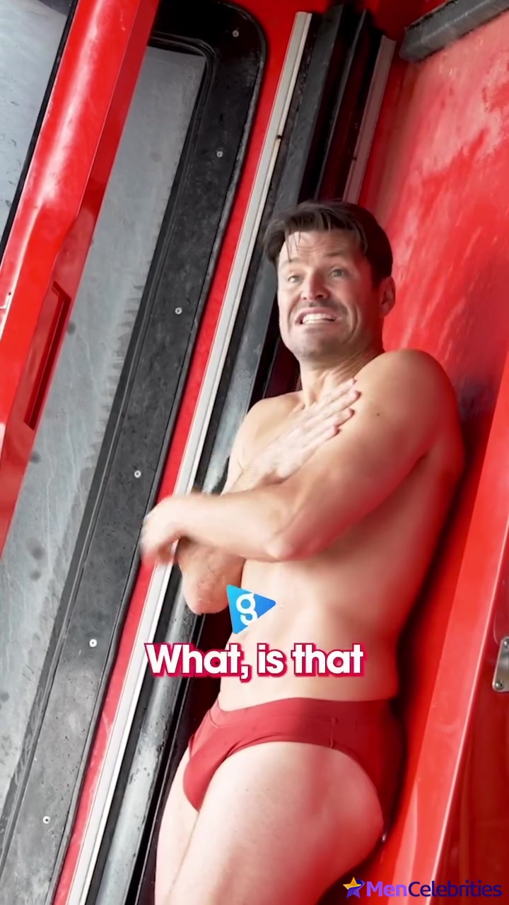 Olly Murs and Mark Wright at Universal Volcano Bay