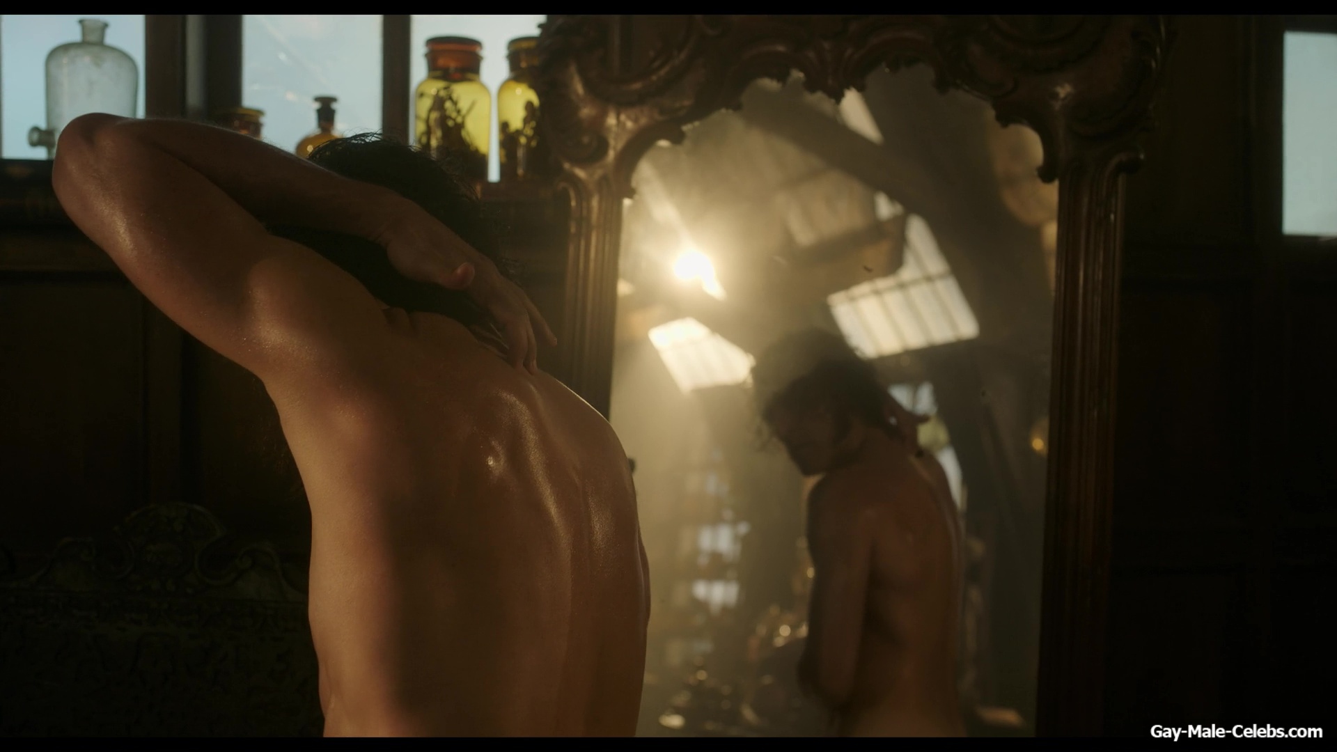 Oscar Isaac nude in Frankenstein