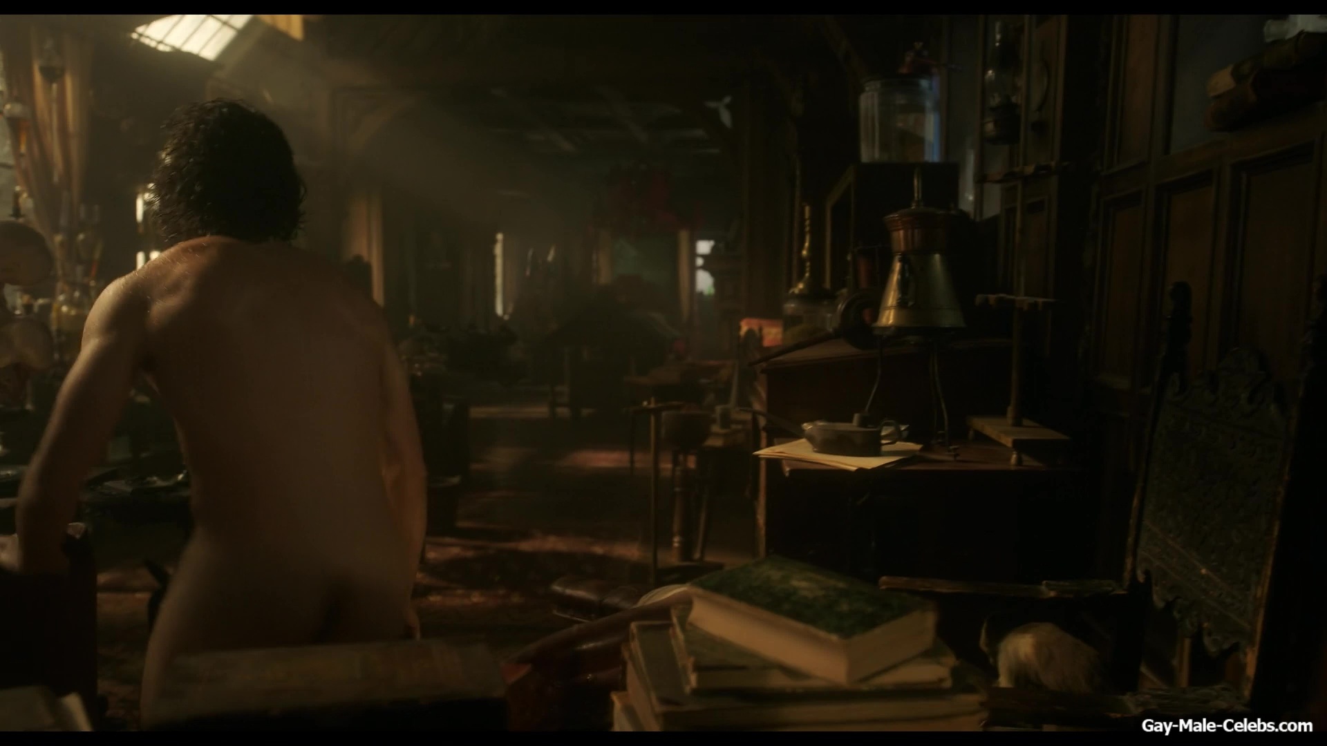Oscar Isaac nude in Frankenstein