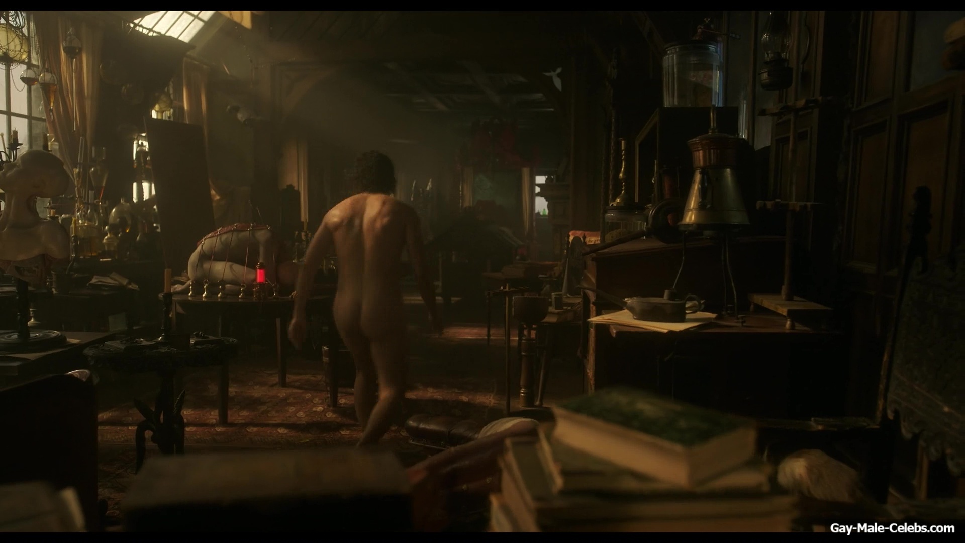 Oscar Isaac nude in Frankenstein