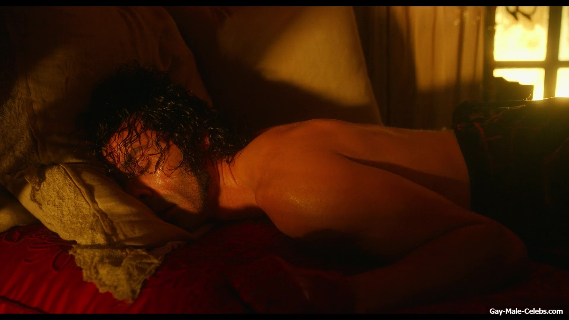 Oscar Isaac nude in Frankenstein