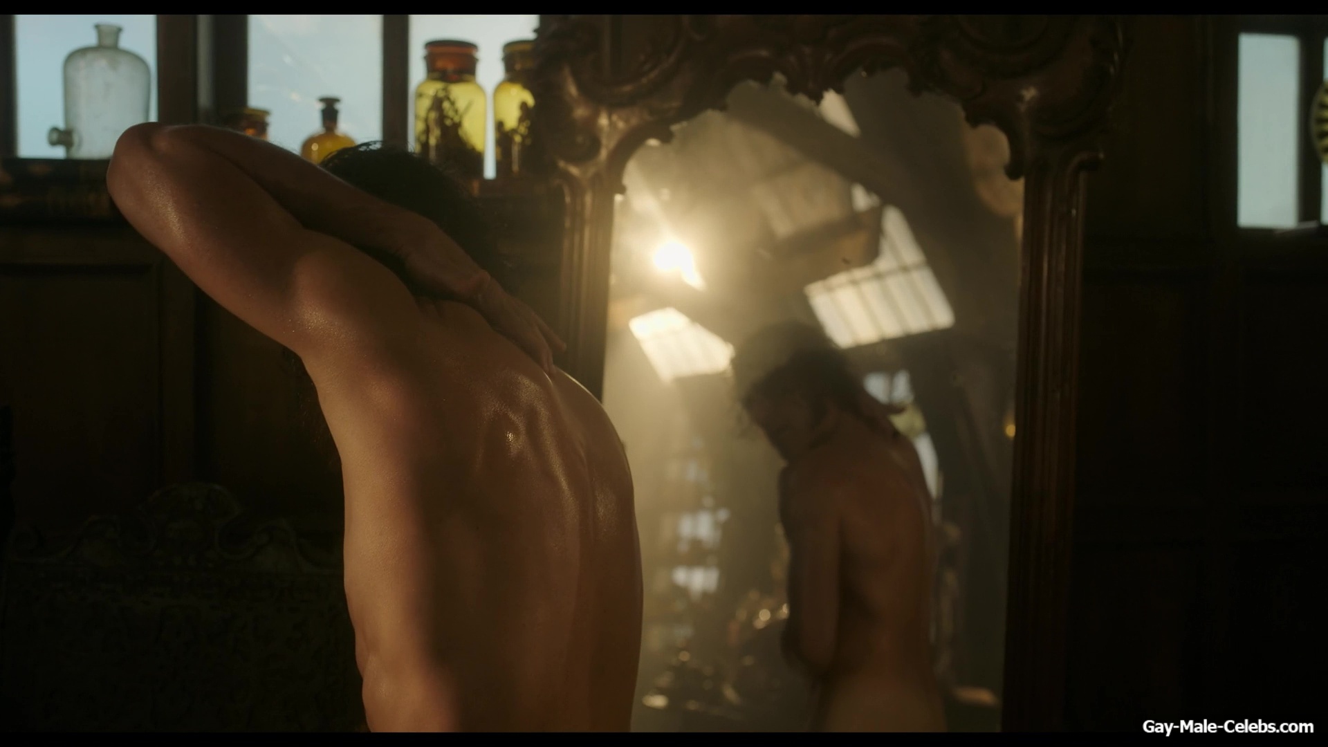 Oscar Isaac nude in Frankenstein