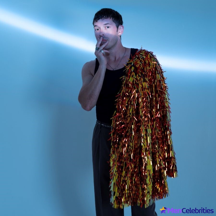 Sam Palladio sexy photos