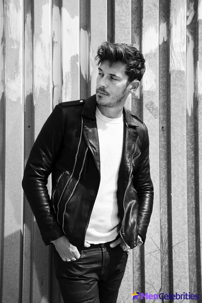 Sam Palladio sexy photos