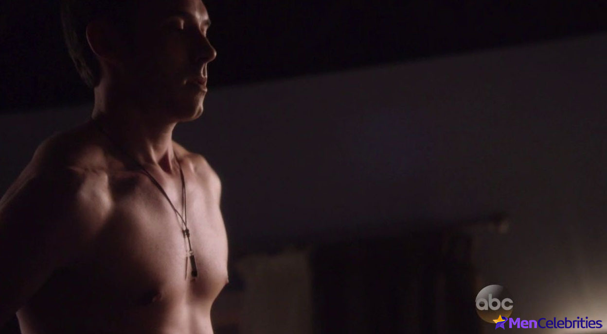 Sam Palladio nude scenes