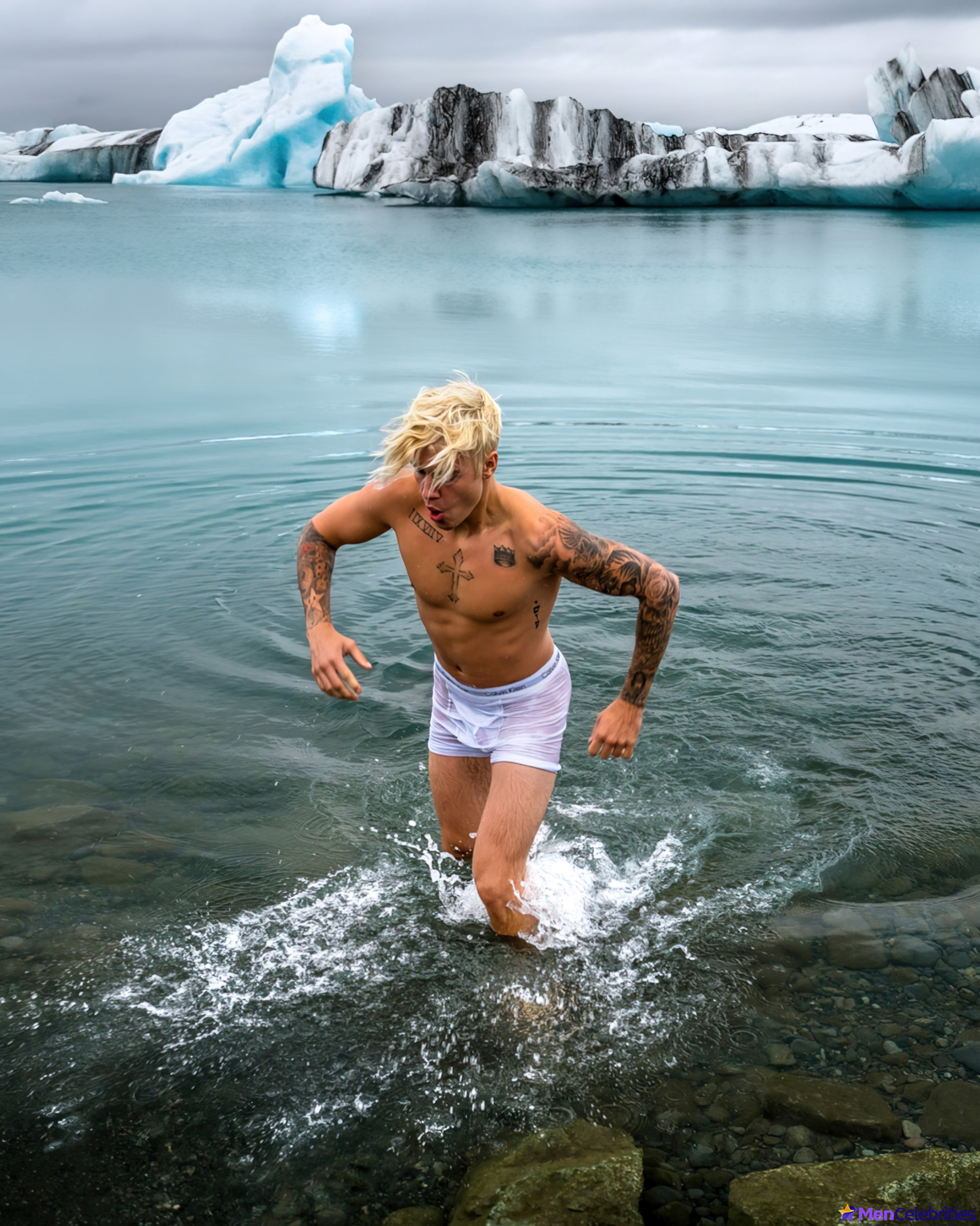 Justin Bieber frontal nude