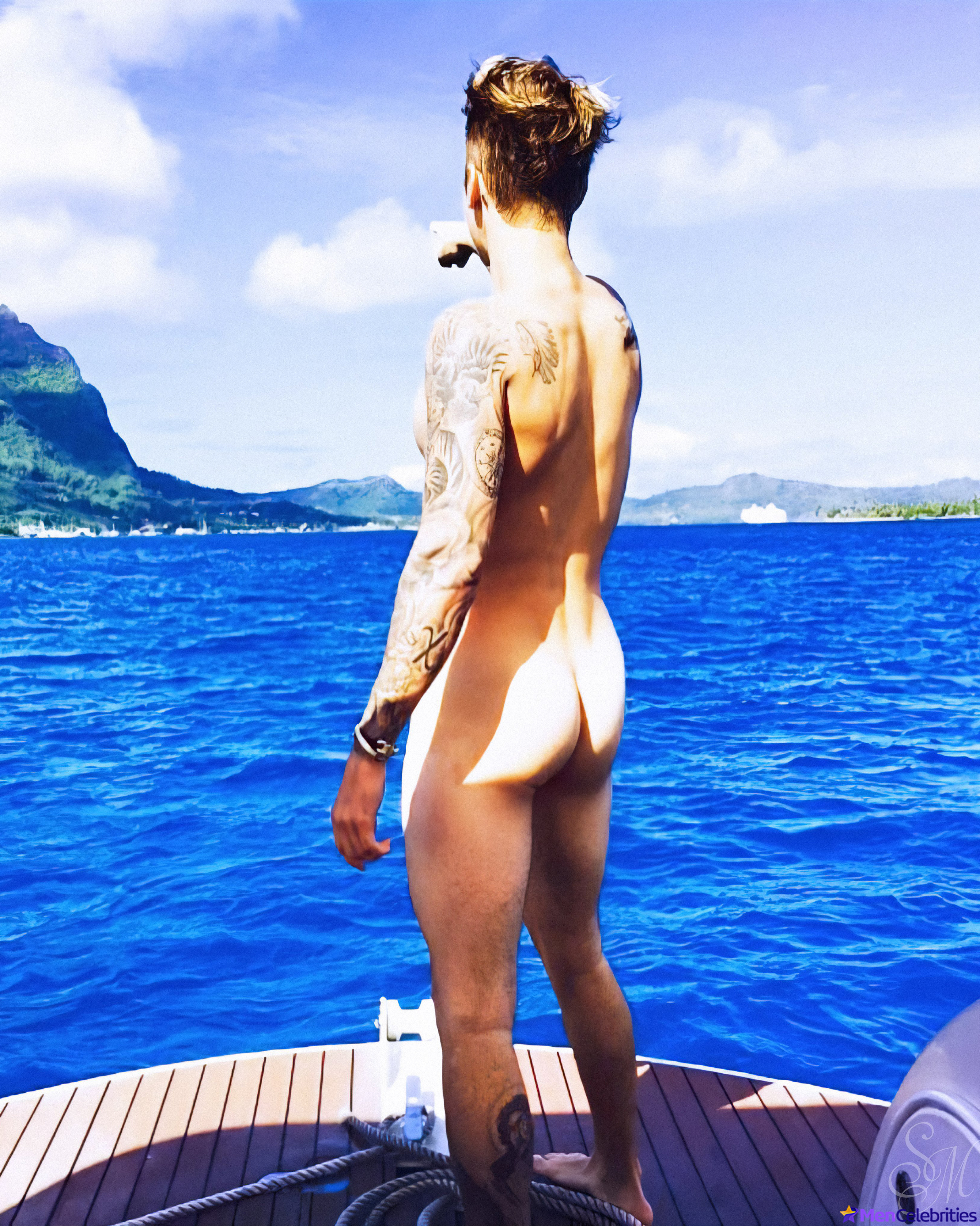 Justin Bieber frontal nude