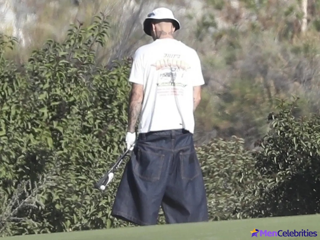 Justin Bieber pee oops