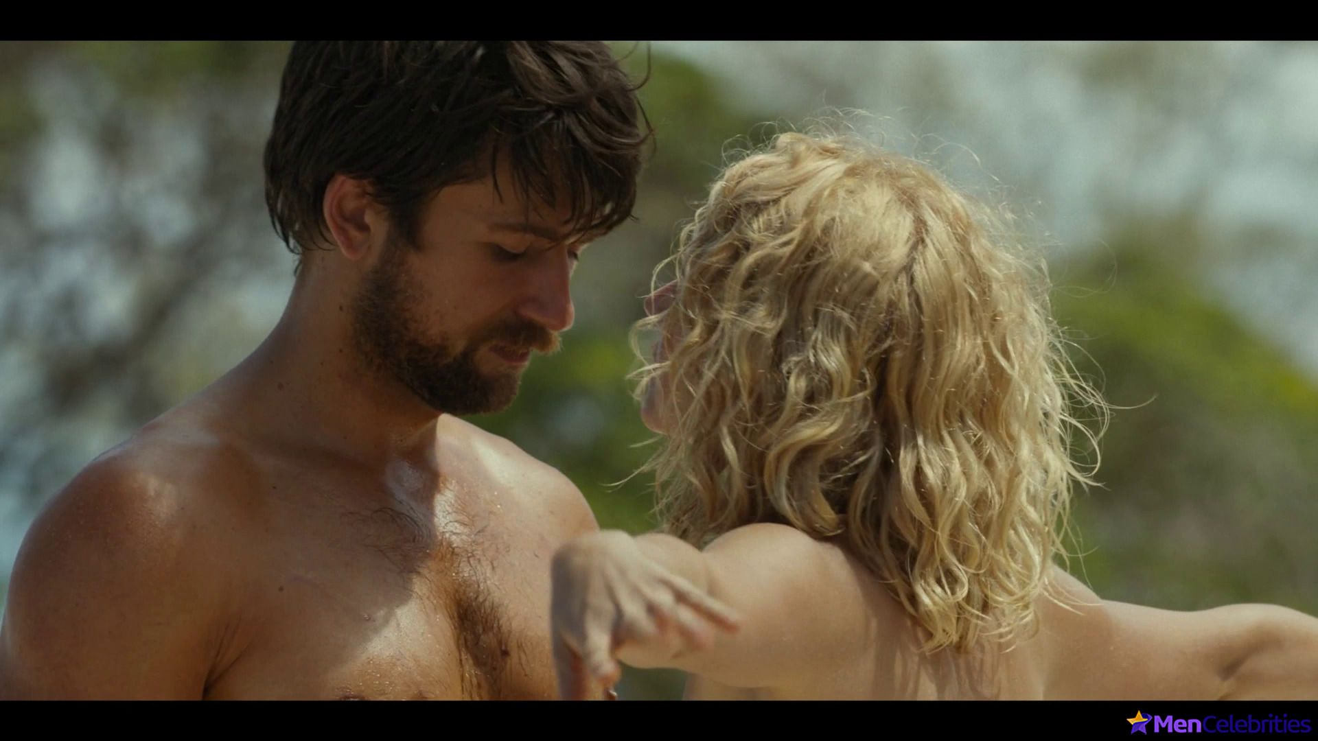 Brandon Sklenar nude scenes