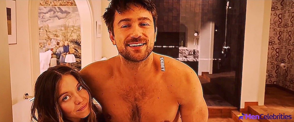 Brandon Sklenar nude scenes