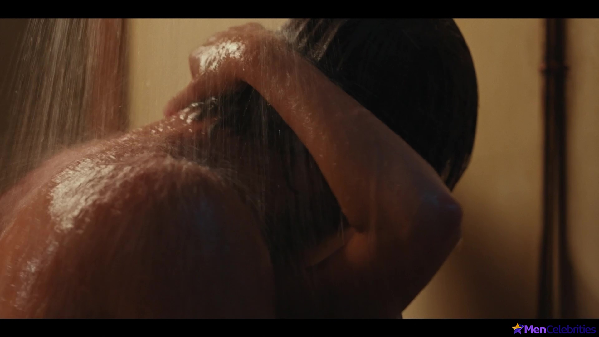 Brandon Sklenar nude scenes