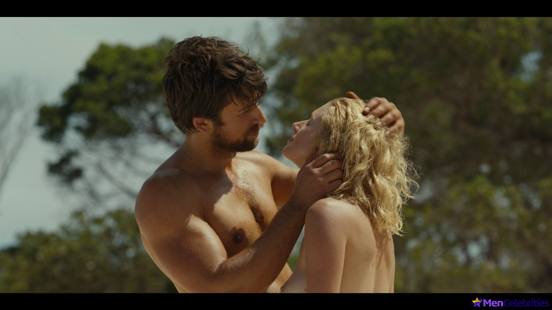 Brandon Sklenar nude scenes