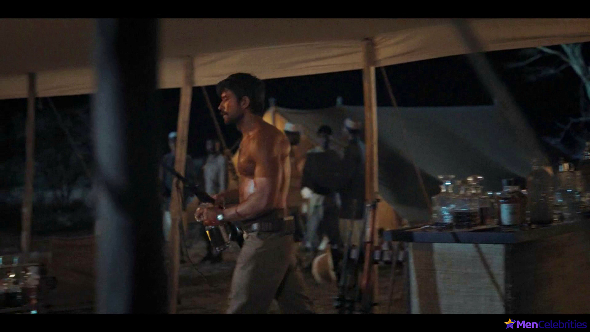 Brandon Sklenar nude scenes