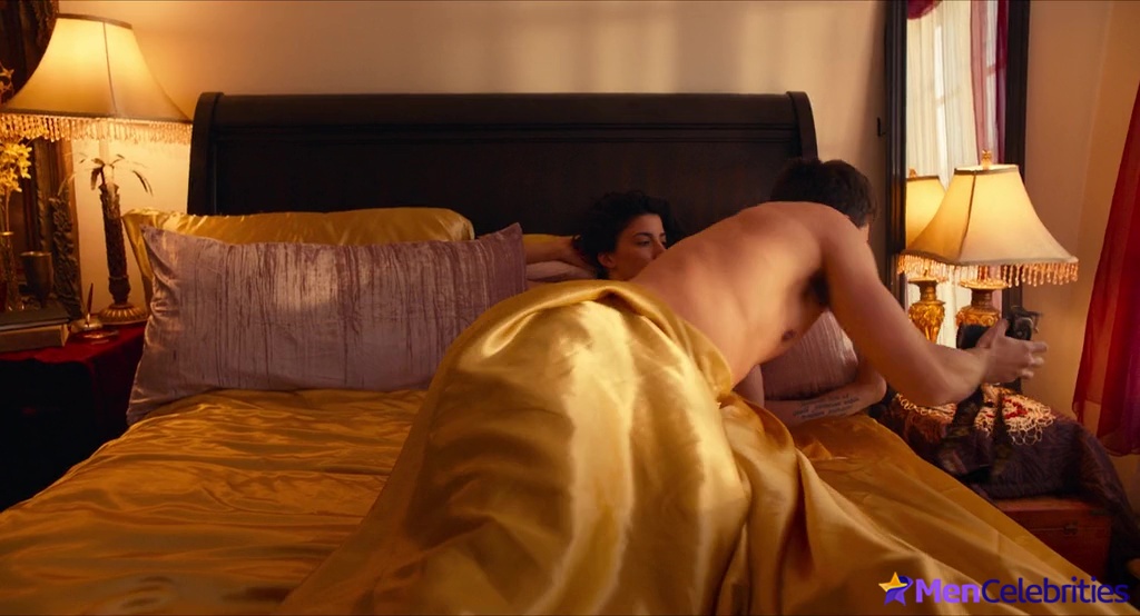 Brandon Sklenar nude scenes