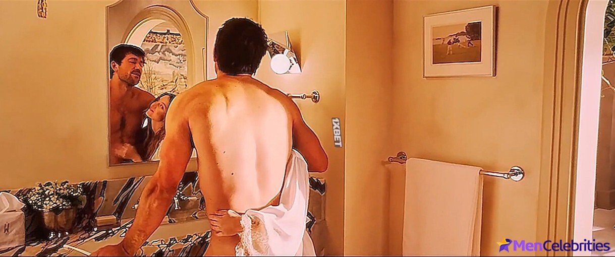 Brandon Sklenar nude scenes