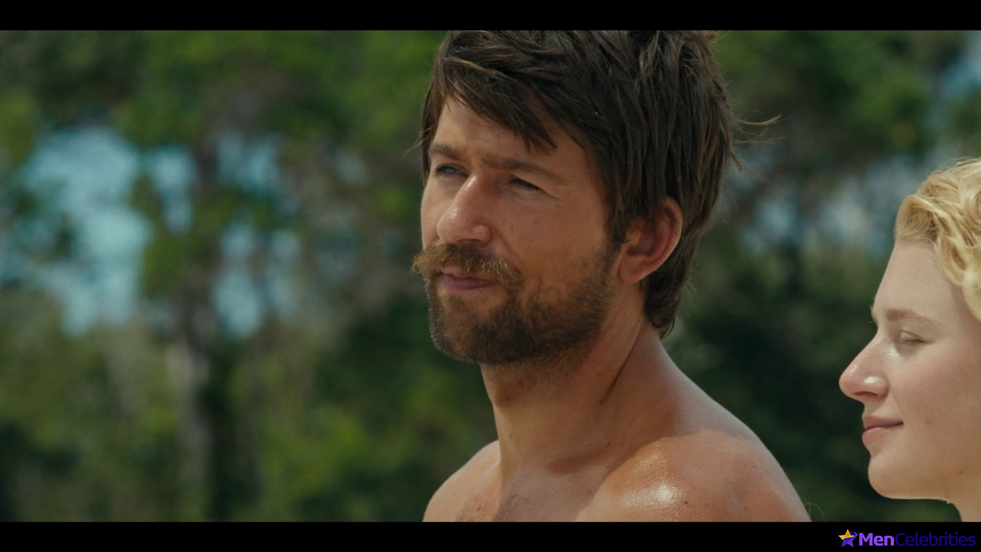 Brandon Sklenar nude scenes