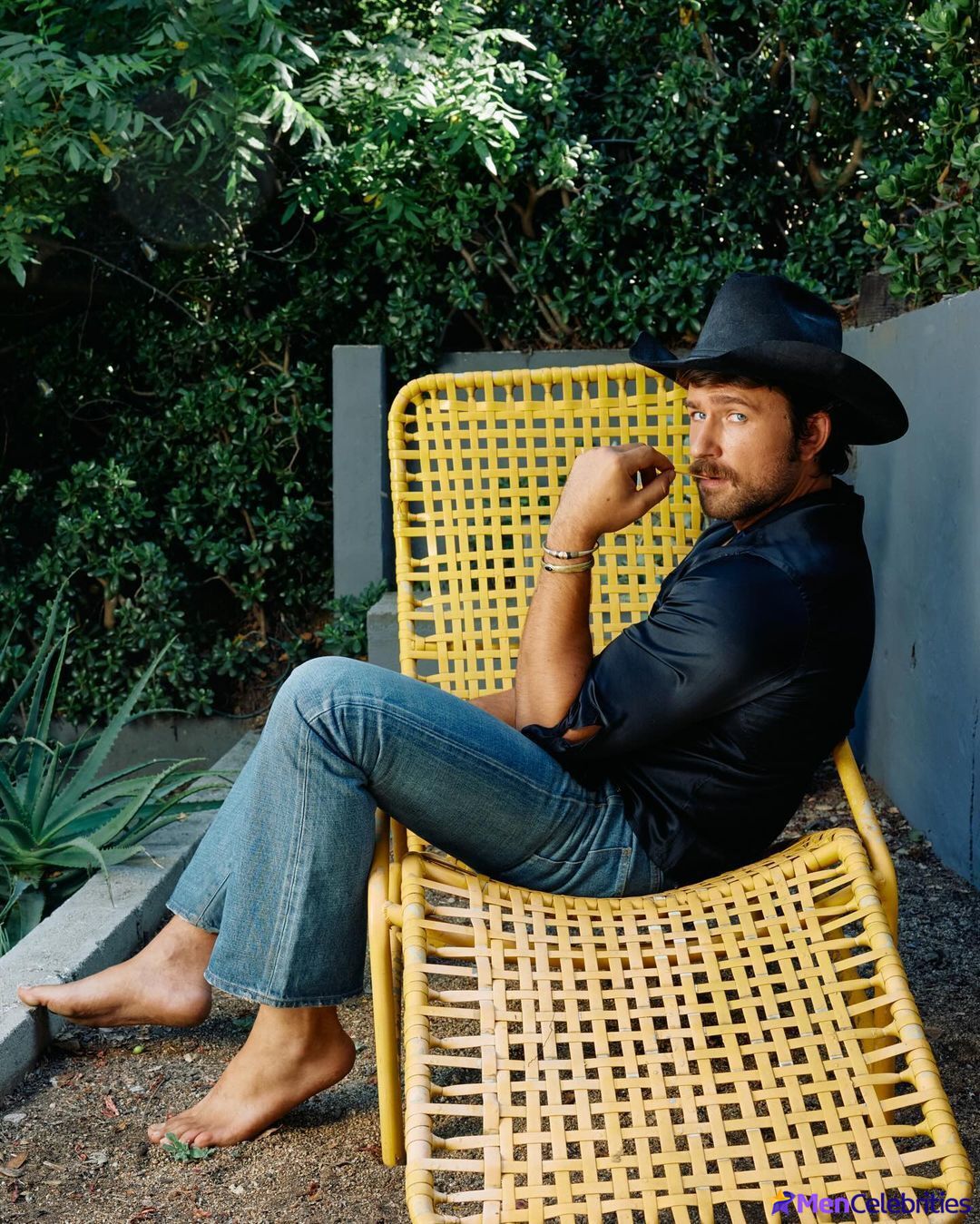 Brandon Sklenar sexy pics