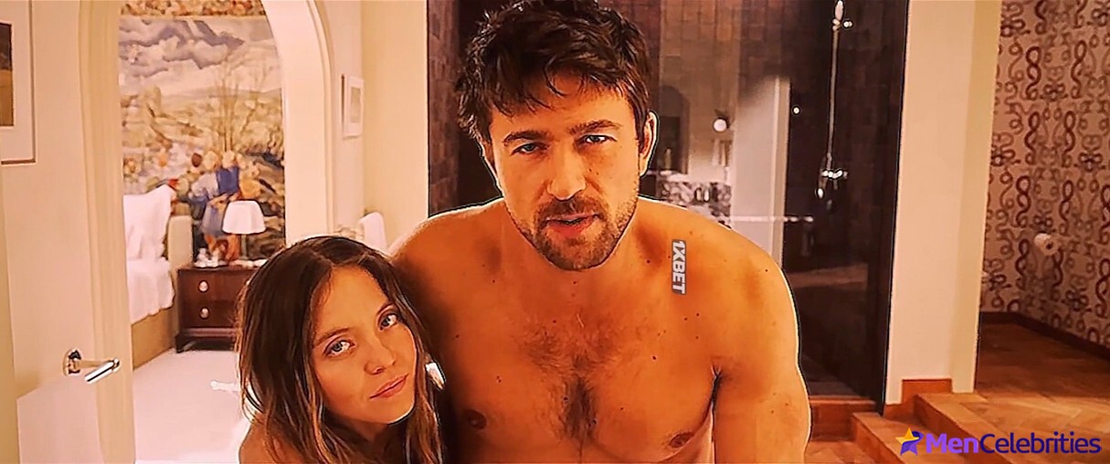 Brandon Sklenar nude scenes