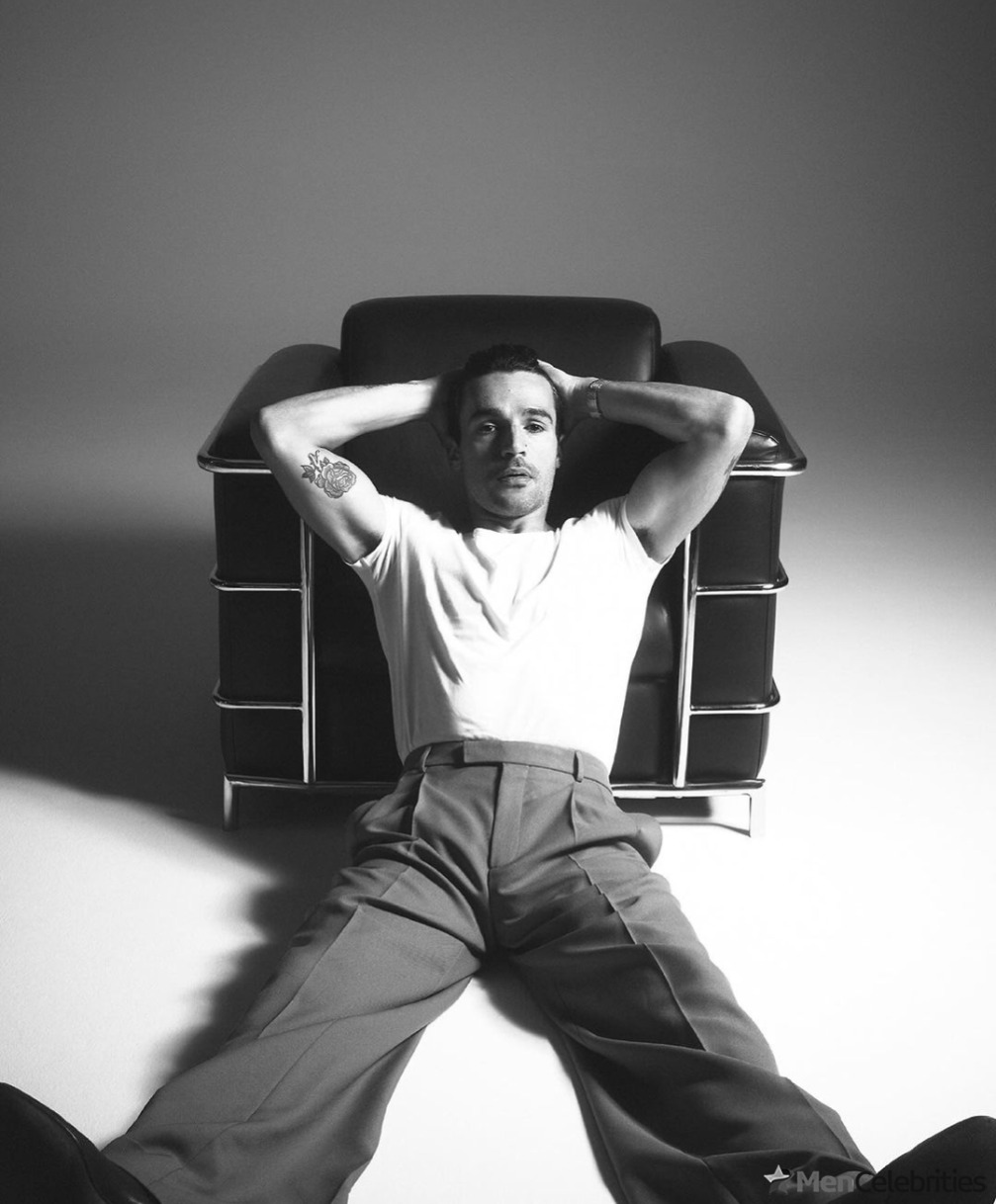 Christopher Abbott shirtless pics