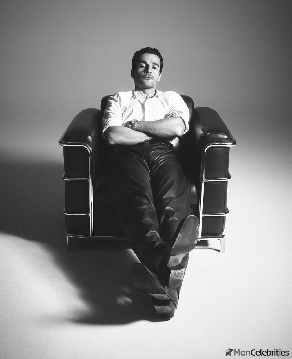 Christopher Abbott shirtless pics