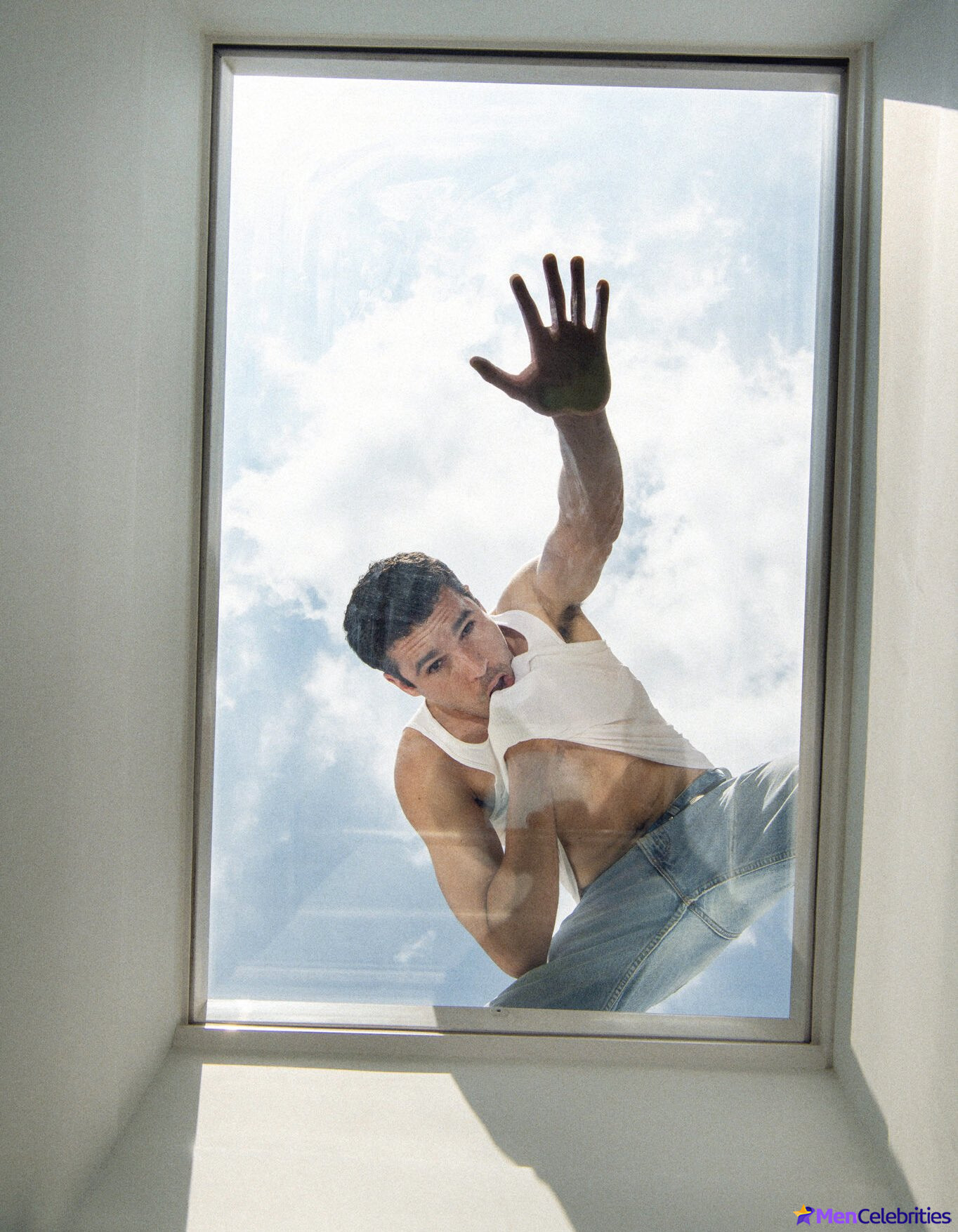 Christopher Abbott shirtless pics