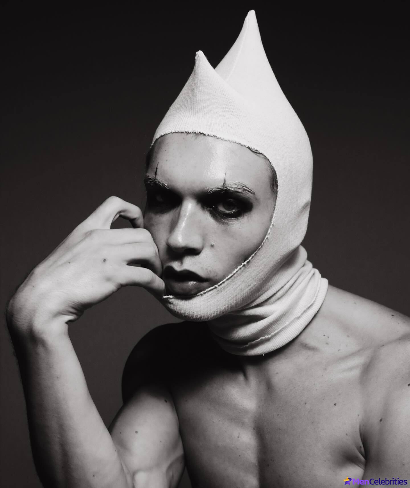 Connor Storrie shirtless pics