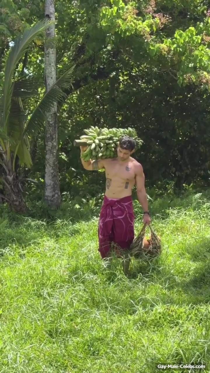  Daniel Rankin nude ass