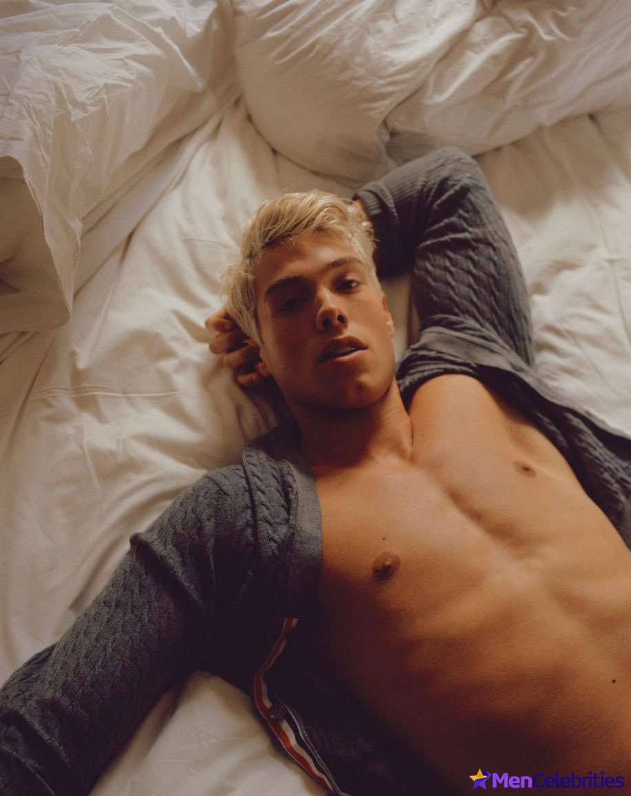 Derek Chadwick sexy photos