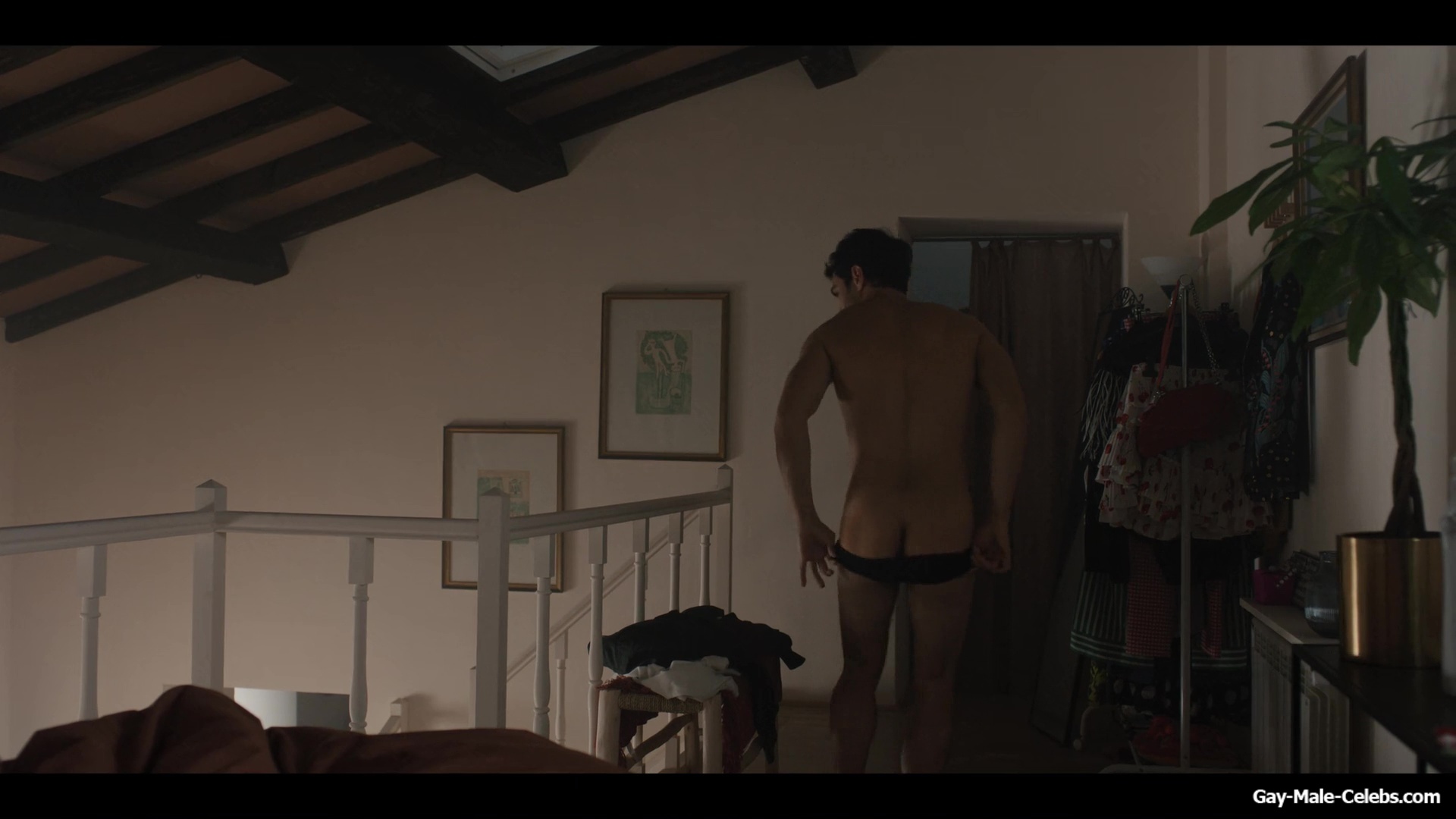 Eugenio Franceschini nude in Emily in Paris