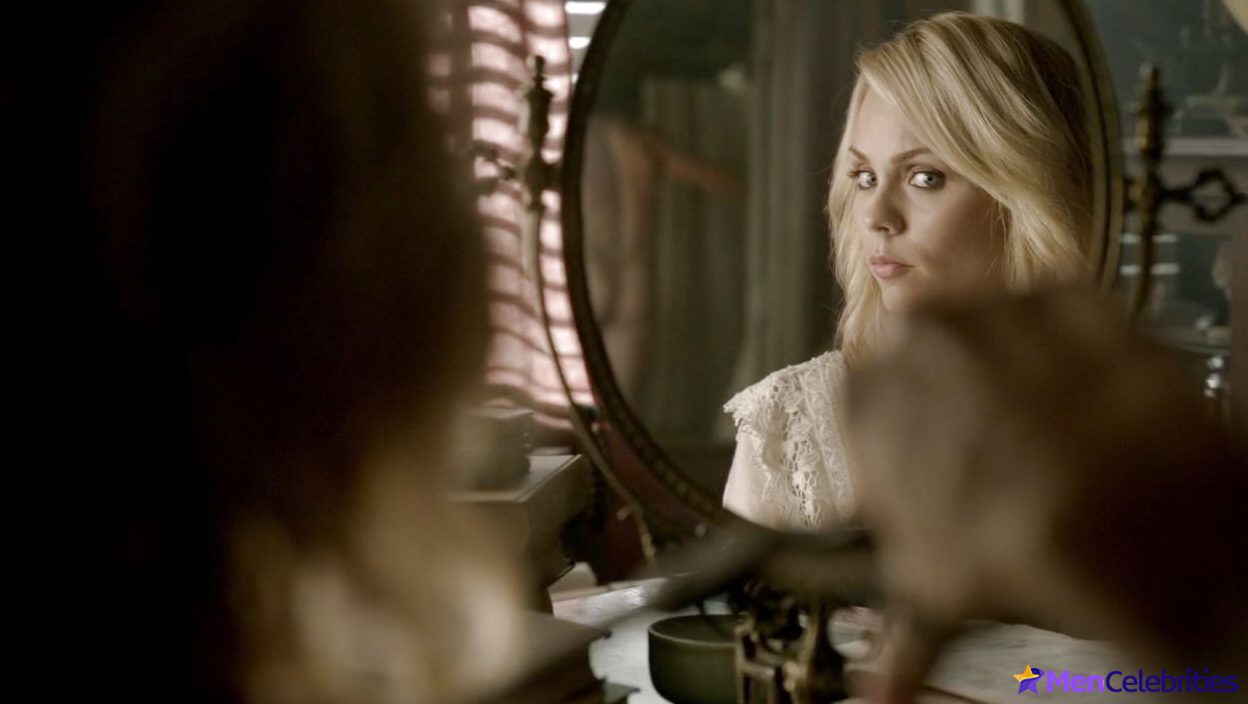 Greyston Holt nude scene