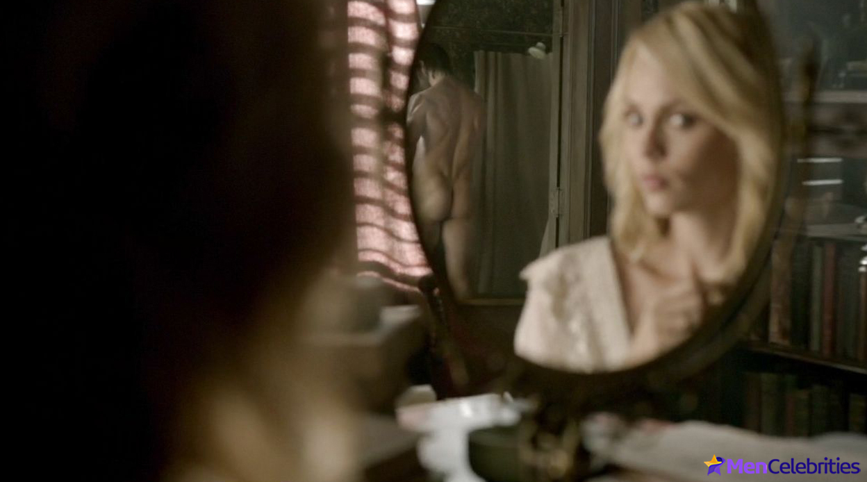 Greyston Holt nude scene