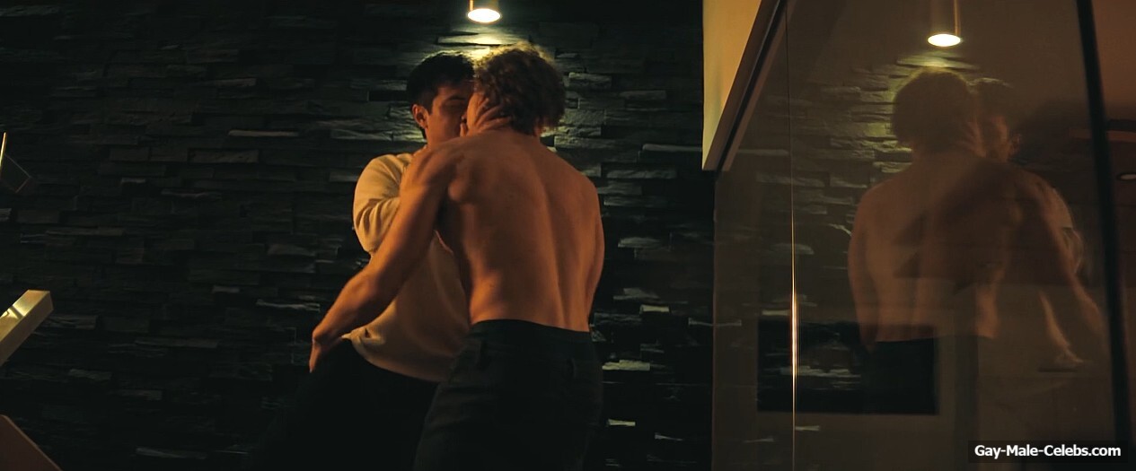 Hudson Williams Connor Storrie nude in Heated Rivalry